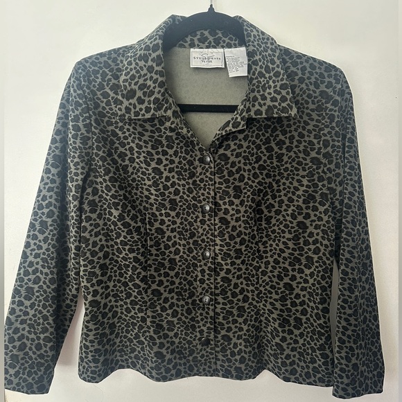 Studio Ease Tops - Animal Print Button-Up Long Sleeve Top - Olive Green & Black